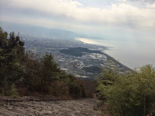 険しい石段